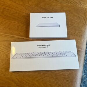 Apple Magic Keyboard with Touch ID and Trackpad - White